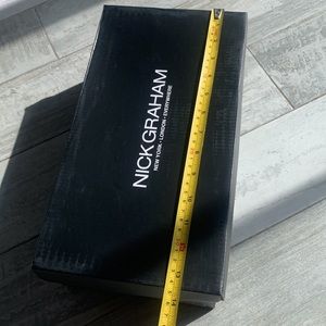 NICK GRAHAM NEW YORK • LONDON • EVERYWHERE Shoe box